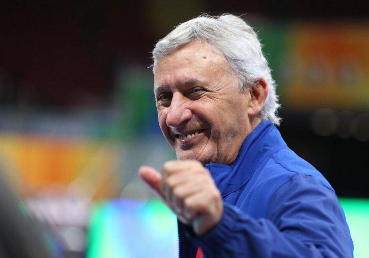 SVETISLAV PEŠIĆ SE OBRATIO SRBIJI PRED FINALE MUNDOBASKETA: Nikad emotivnije izlaganje selektora!
