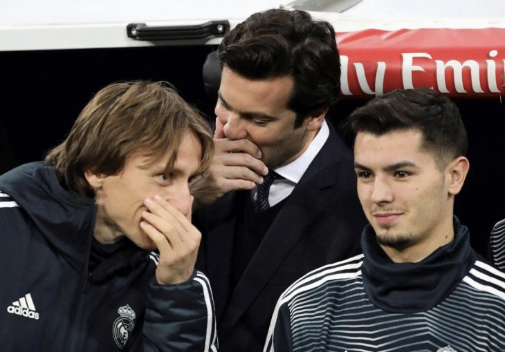 Otišao u Ancelottijevu kancelariju i šokirao ga, a Italijan sinoć stao pred cijeli tim i sve rekao