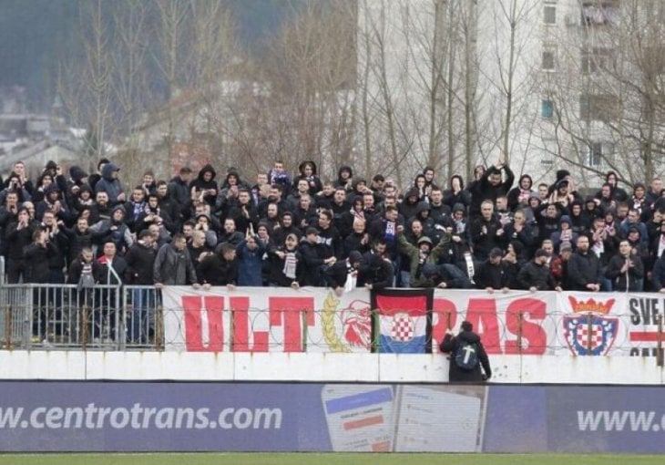 SKANDALOZNO, DEMONSTRIRALI MRŽNJU PREMA ZEMLJI U KOJOJ ŽIVE: Navijači Zrinjskog u Konjicu vrijeđali državu Bosnu i Hercegovinu, domaći im odmah uzvratili