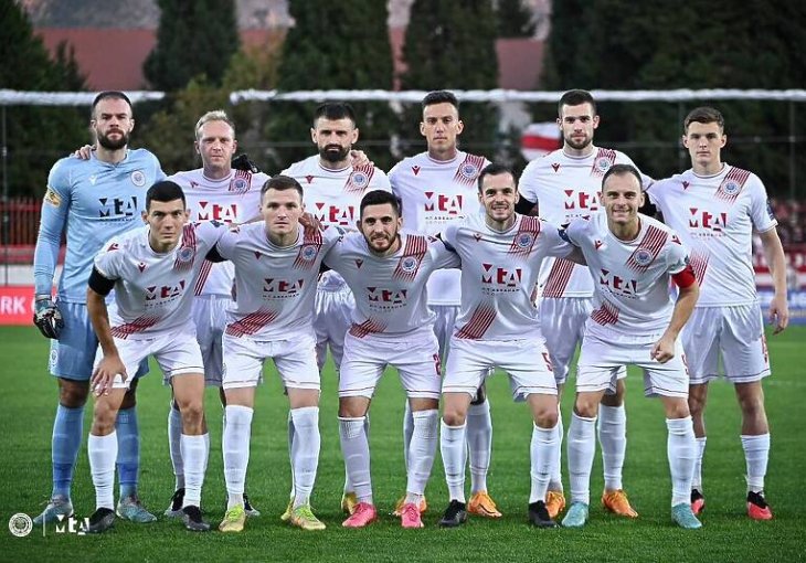 Igrači Zrinjskog na teren istrčali s crnim florom u znak podrške Izraelu i nevinim žrtvama