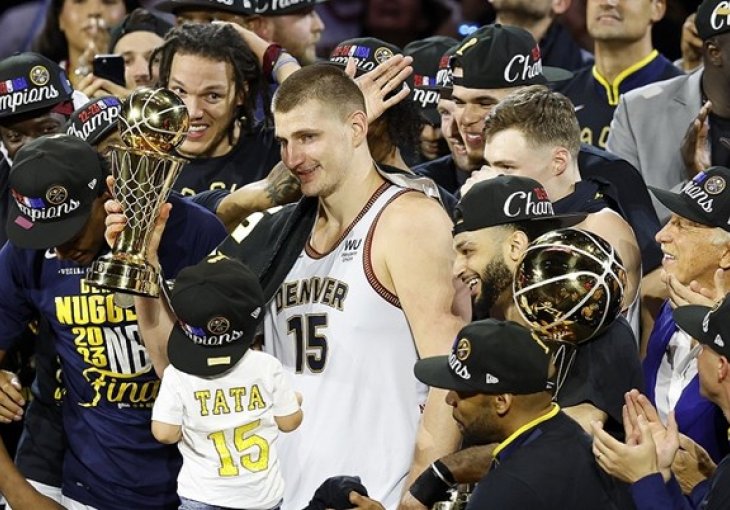 Pogledajte Jokićev izraz lica nakon prijedloga što da napravi s NBA prstenom