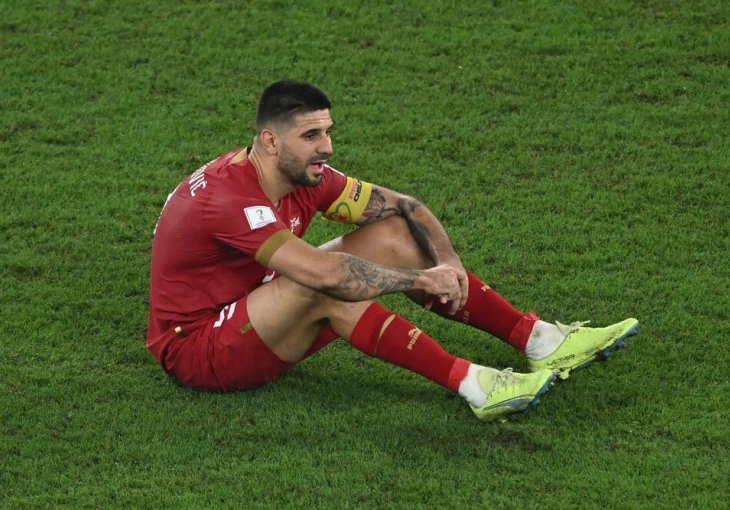 VELIKI PROBLEM ZA PIKSIJA! STIGLA UŽASNA VIJEST IZ SAUDIJSKE ARABIJE! Mitrović povredio koljeno - hoće li biti spreman za Bugare?