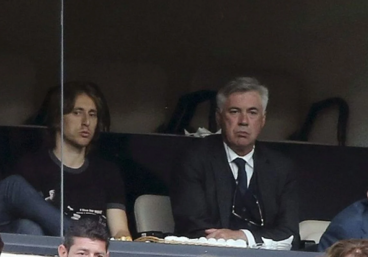 Ancelotti izveo Modrića prvog iz igre, pa stao pred novinare i šokirao ih: 