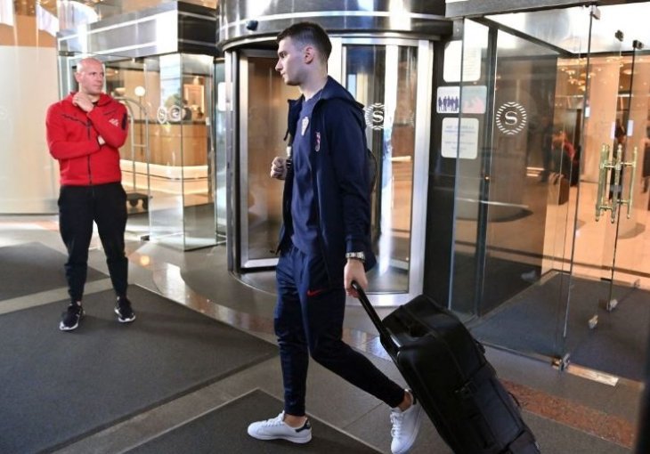 'Otpisani' Dominik Livaković se pojavio na utakmici i šokirao Turke