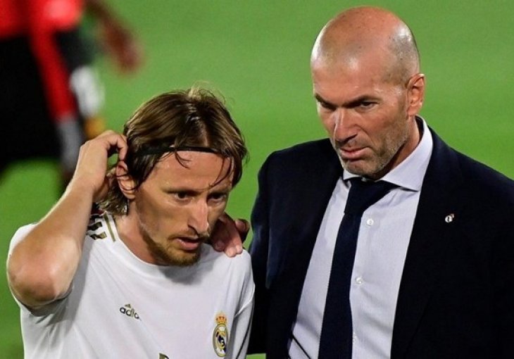 Zidane: Postrojio sam igrače i postavio im važno pitanje. Svi su pokazali Modrića