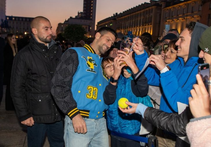 Evo koliko košta posebna jakna u kojoj se Novak Đoković družio sa navijačima: NEĆETE POGODITI