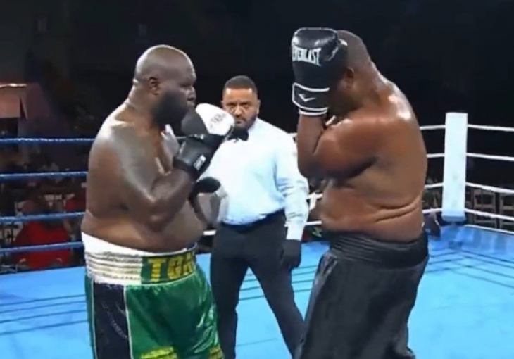 Tužne scene dvije legende dok se nemilosrdno bore u ringu (VIDEO)