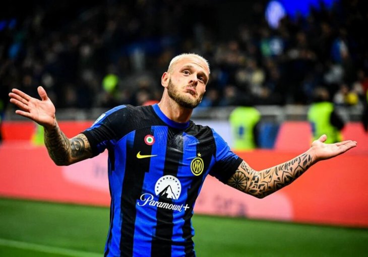 AUUU, ŠTA JE OVO BILO!? Imamo gol sezone u Seriji A! Igrač Intera odapeo strijelu s pola terena i - genijalno pogodio: Nestvarna scena na Meaci