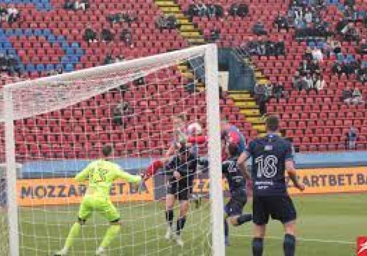 BORAC BEZ PRAVA NA KIKS U KONJICU : 