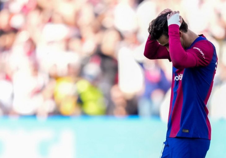 BARCELONA SE OKLIZNULA U PREDGRAĐU MADRIDA: Katalonci u finišu izjednačili, ali su bijesni jer im je sudija ukrao trijumf (VIDEO)
