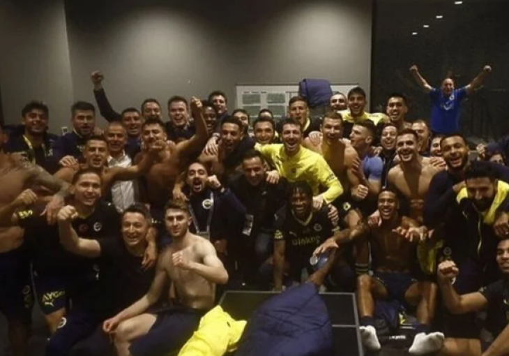 Tadić pred svima u svlačionici postavio važno pitanje Džeki: Dijamant euforično odgovorio