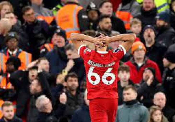 NAVIJAČ LIVERPOLA SRAMOTNO REAGOVAO: Uoči meča sa Manchesterom, i klub ga žestoko osudio