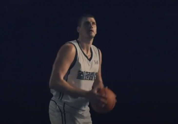 CIJENA PRAVA SITNICA: Isplivala reklama u kojoj Jokić promoviše novu seriju patika (VIDEO)