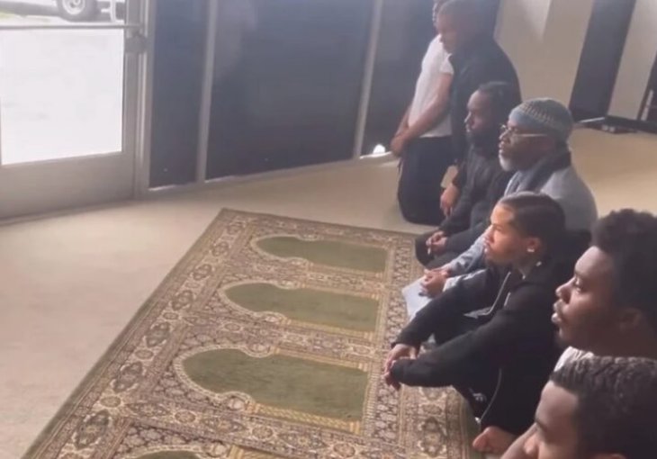 ZADIVLJUJUĆE : Poznati američki bokser prešao na islam