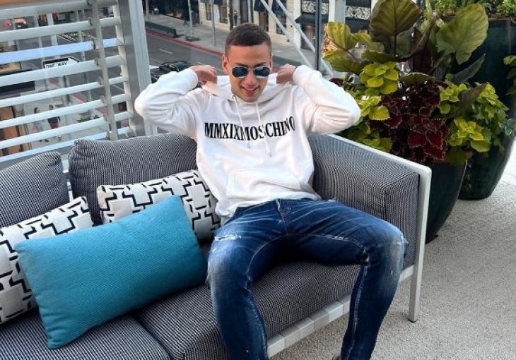 Dal Varešanović se pohvalio poklonom od FK Sarajevo: S četiri riječi zaludio navijače bordo tima