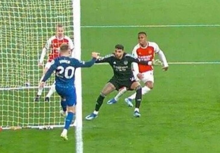 STIGLO JE SULUDO OBJAŠNJENJE: Zašto je priznat gol protiv Arsenala o kojem bruje Englezi