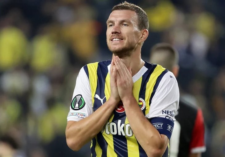 SAUDIJCI IH ZABRANILI: Ovo su majice zbog kojih je otkazana utakmica između Fenerbahčea i Galatasaraya