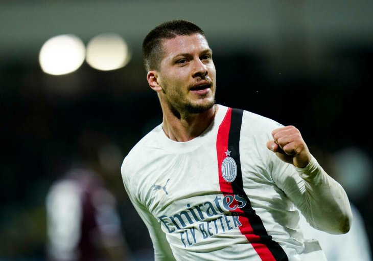 LUKA JOVIĆ UŠAO SA KLUPE: Milan zatvorio godinu pobjedom nad Sasuolom