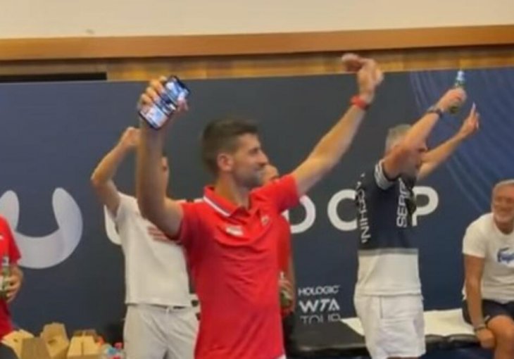 BURNO SLAVLJE U AUSTRALIJI! Đoković pustio poznati hit, Troicki i Ivanišević 