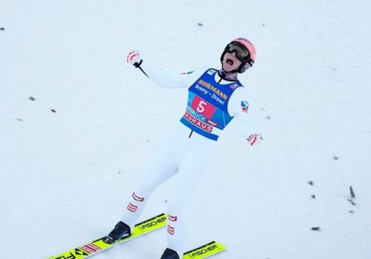 HOERL NAJBOLJI NA STANICI U INZBRUKU: Maestralan skok koji je oduševio cijelu Austriju