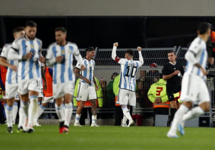 Dok sanjaju Messija, njegov matični klub pojačao se drugom argentinskom ikonom