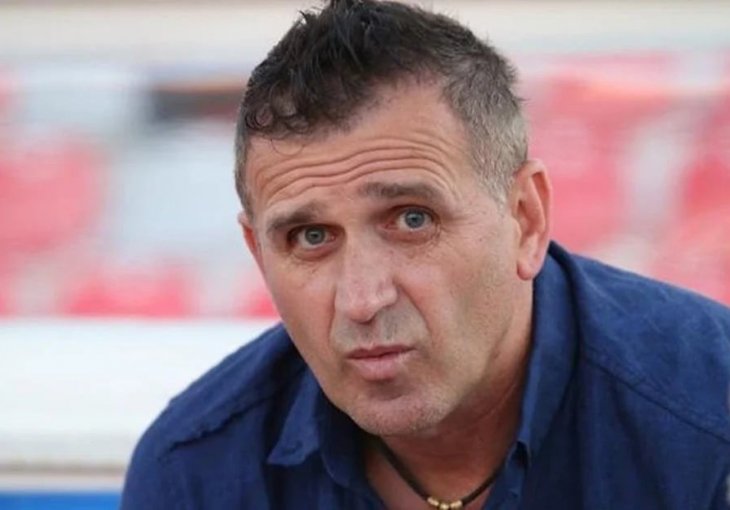 GOL PO KOME SVI PAMTE NOVOG TRENERA ŽELJEZNIČARA:  Akrapović gotovo s centra pogodio protiv Izraela