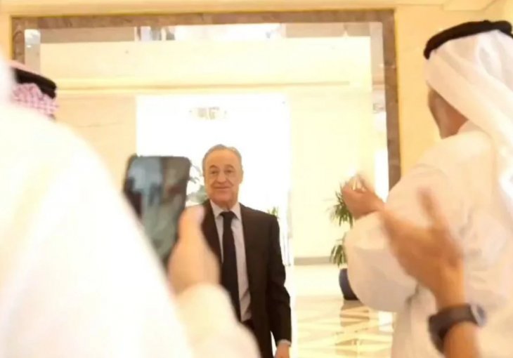 ŠPALIR ZA ''KRALJA'': I bogati šeici se naklonili kralju fudbala usred Saudijske Arabije