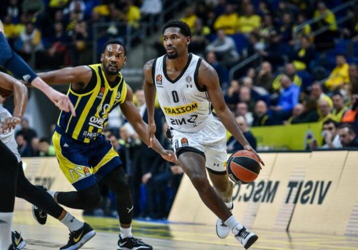 Partizan u Istanbulu vodio 17 razlike pa doživio katastrofu 
