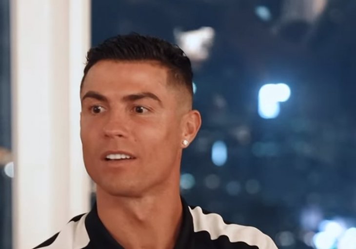 SAIGRAČI GESTOM OSTAVILI RONALDA BEZ TEKSTA: Pogledajte doček za Portugalca u Arabiji