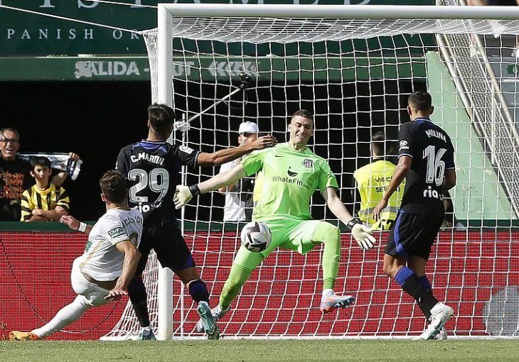 KOD AHMEDHODŽIĆA: Hrvatska ima golmana u Premiershipu, Splićanin stigao da spašava Sheffield United