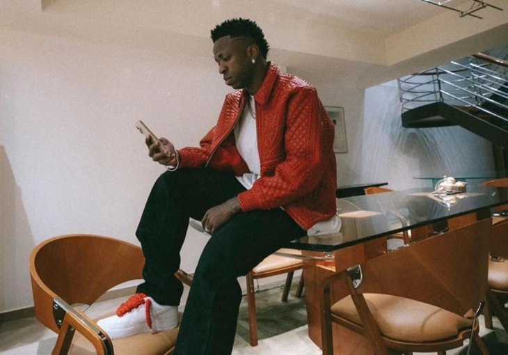 IGRAČ REAL MADRIDA: Vinicius Junior pali telefon - Smučilo mu se kada je vidio šta posljednje pišu o njemu!