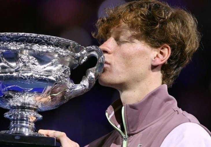 VRTOGLAVA CIFRA: Koliko je Jannik Sinner zaradio osvajanjem Australian Opena?