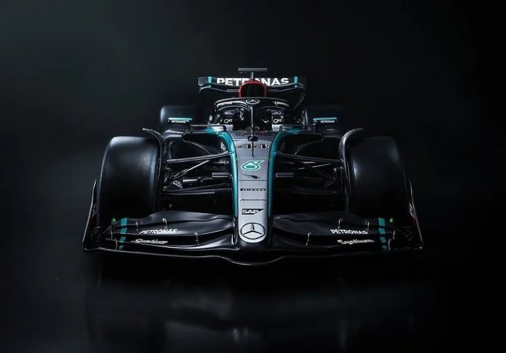 HAMILTONOV OPROŠTAJ: Mercedes predstavio bolid za novu sezonu Formule 1, ponovo su promijenili boju