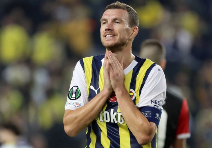 TAKO TO RADI KAPITEN: Fener je gubio 1:0, onda je Džeko okupio saigrače