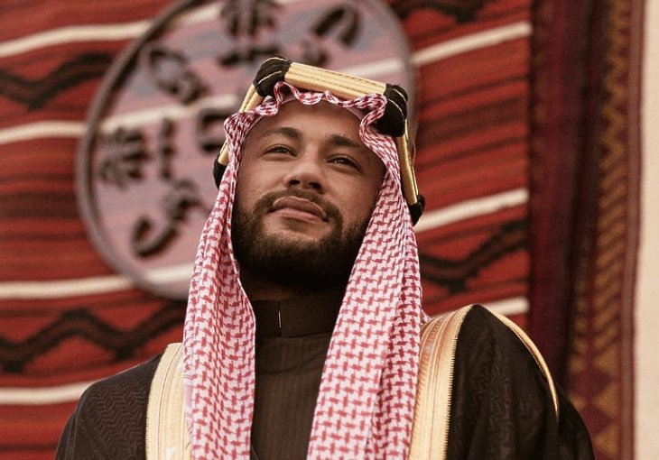 IZNENADIO IH JE: Neymar stajlingom ispoštovao veliki dan za Saudijsku Arabiju, pogledajte reakciju Mitrovića i saigrača