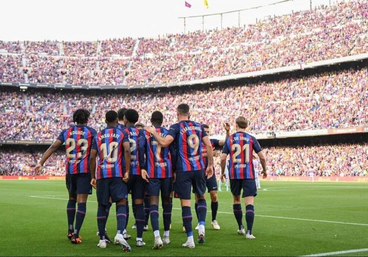 APSOLUTNI ŠOK, ČELNICI PRELOMILI: Ovaj čovjek će sjediti na užarenoj klupi Barcelone sljedeće sezone