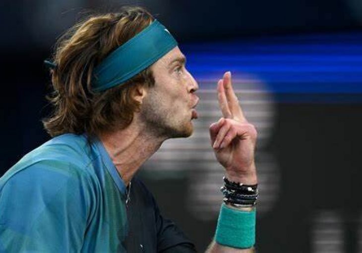 SKLONITE SUDIJE SA MEČEVA ,TO BI RIJEŠILO MNOGE PROBLEME:  Rus diskvalifikovan, a njegov rival ima prijedlog za ATP