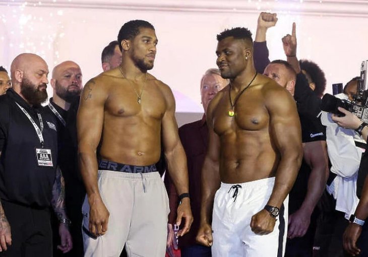 DUEL NOKAUTERA: Ngannou i Joshua večeras boksuju u Saudijskoj Arabiji-Ko neće dočekati kraj borbe na nogama