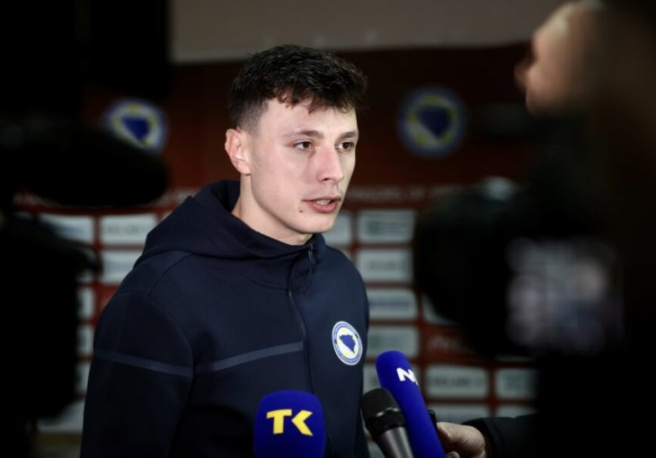 PORAZ MU JE TEŠKO PAO: Anel Ahmedhodžić se oglasio samo jednom riječju