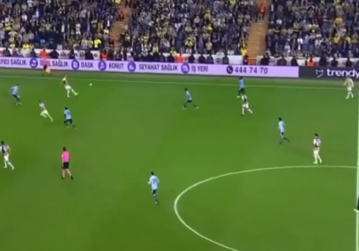 Maestralan potez Džeke doveo navijače Fenera u ekstazu ‘Da je Icardi ovo pokušao, hodao bi sa štapom