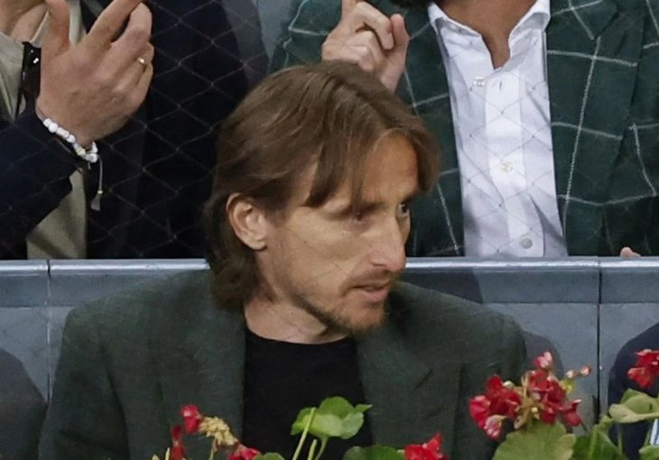 SINOĆ U MINHENU,DANAS U MADRIDU: Modrić u neočekivanom društvu prati meč Alcaraz - Rublev