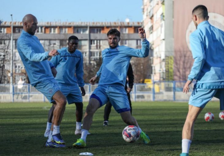 EKIPA ŽELJEZNIČARA OSLABLJENA DOČEKUJE DUEL PROTIV IGMANA IZ KONJICA: Već je krenulo osipanje igračkog kadra