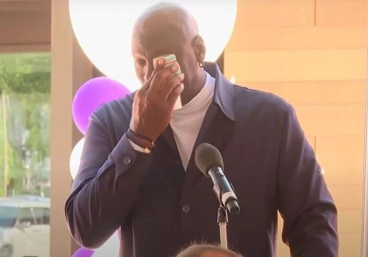 Michael Jordan zaplakao nakon donacije od 10 miliona dolara za projekt u rodnom gradu