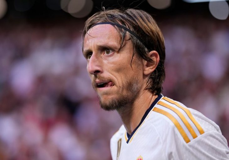 Preokret oko Luke Modrića! Legendarni Hrvat obavijestio Real Madrid koja mu je želja za budućnost