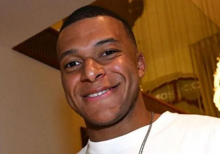 Mbappe priredio oproštajnu večeru u Parizu: Njegova majka nagovijestila gdje nastavlja karijeru-
