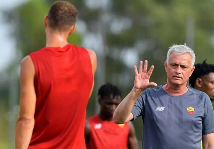 PONUDA IZ TURSKE: Mourinho počeo prikupljati informacije o novom poslu, kontaktirao je Džeku i Freda