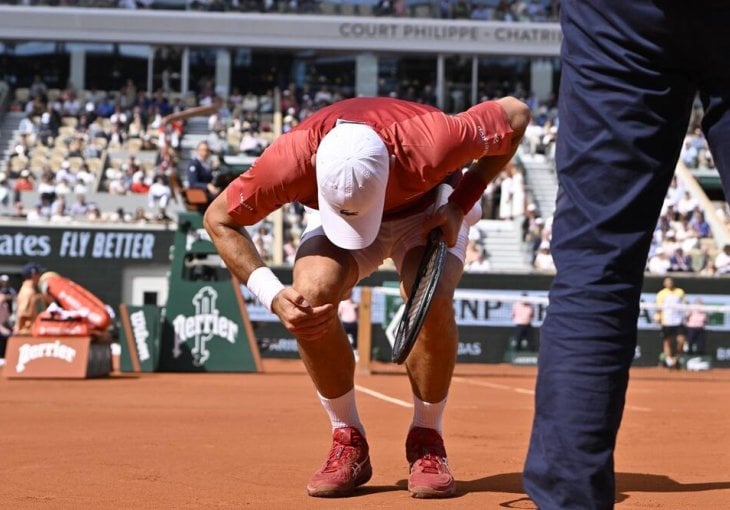 ŠOK IZ PARIZA! Novak Đoković RAZMIŠLJA da ODUSTANE od turnira zbog POVREDE!