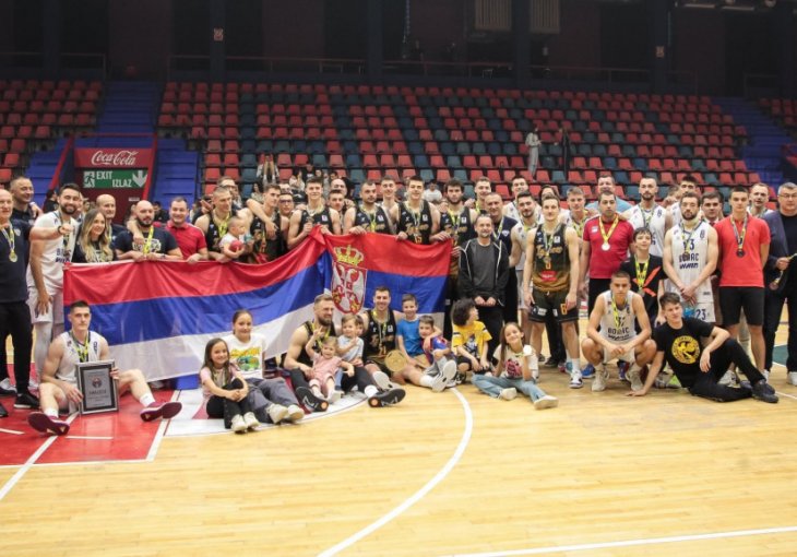 SKANDALOZNO Obilježja BiH ni na mapi: Košarkaši Igokee titulu slavili uz zastave RS i Srbije