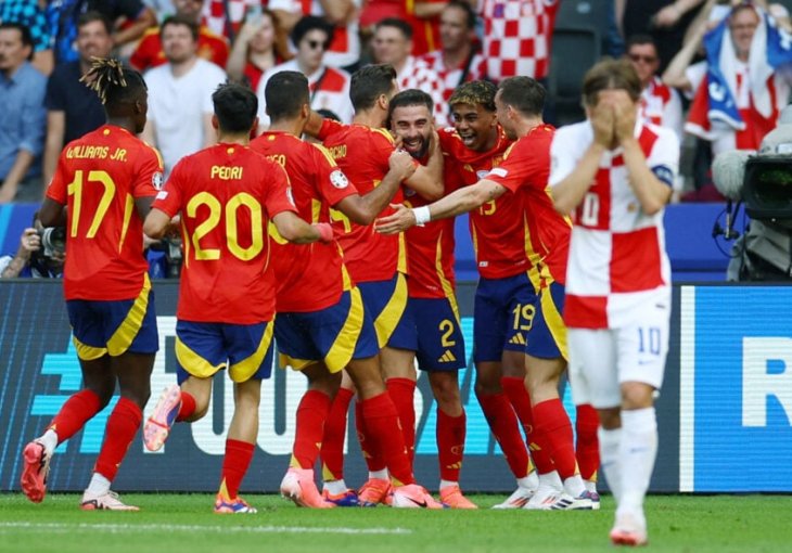 HRVATSKA RAZBIJENA: Debakl Vatrenih u prvom poluvremenu, koštao ih ubjedljivog poraza (FOTO)
