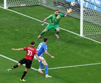 ŠOK ZA ITALIJU: Nedim Bajrami postigao najbrži gol u historiji EURO-a!